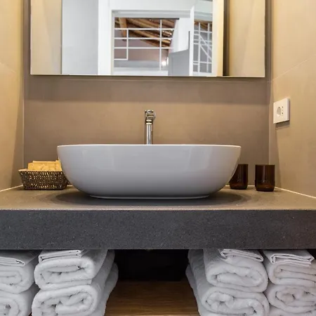 Couette-café Domu Qirat - Authentic Rooms With Private Terraces 3*