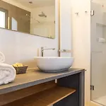 Domu Qirat - Authentic With Private Terraces Bed and breakfast 3*