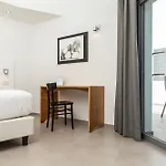 Domu Qirat - Authentic With Private Terraces