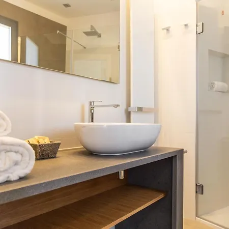 Domu Qirat - Authentic With Private Terraces Nocleg ze śniadaniem 3*