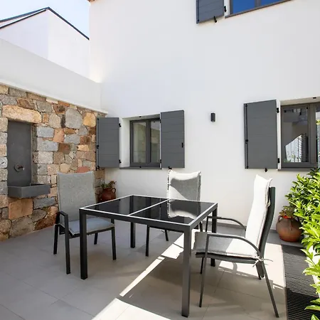 Domu Qirat - Authentic With Private Terraces Bed & Breakfast