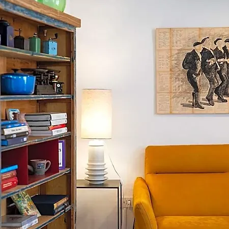 Domu Qirat - Authentic With Private Terraces