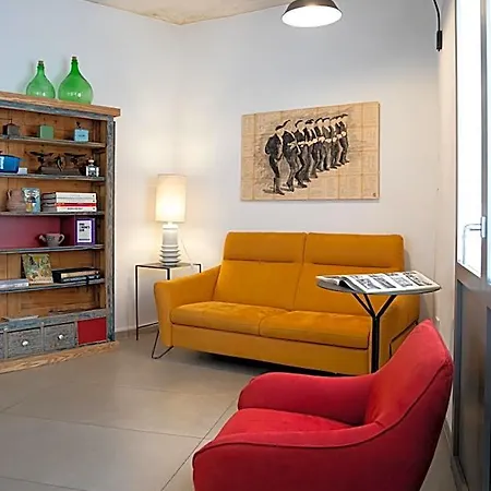 Couette-café Domu Qirat - Authentic With Private Terraces