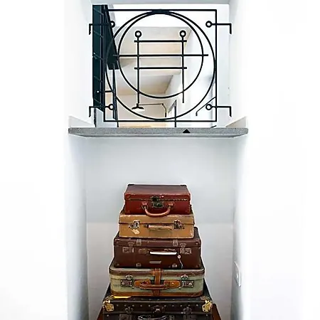 Domu Qirat - Authentic With Private Terraces Couette-café 3*