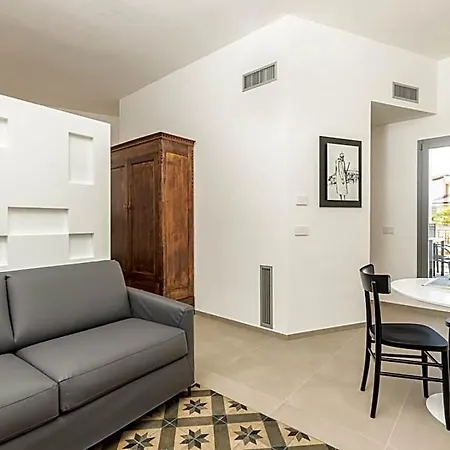 Frühstückspension Domu Qirat - Authentic With Private Terraces 3*