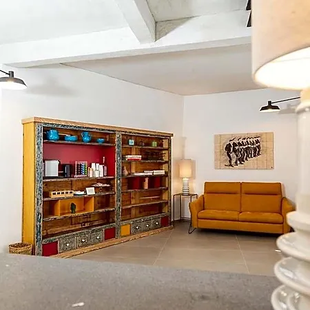 Couette-café Domu Qirat - Authentic With Private Terraces